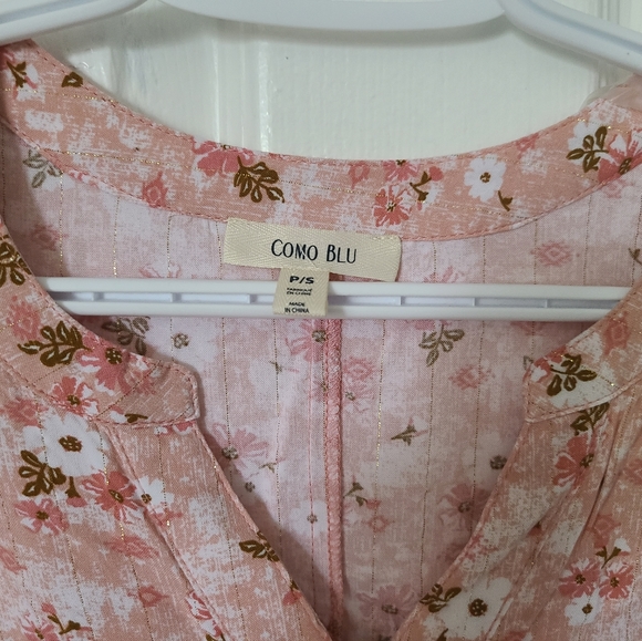 Como Blu Flutter Sleeve Blouse size small - Picture 4 of 5